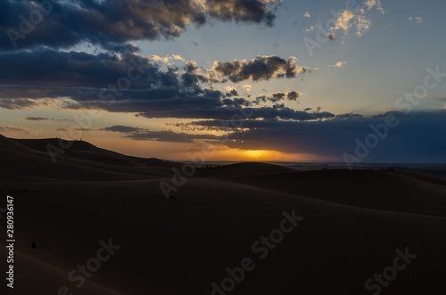 Tramonto sulle dune di Merzouga © alfaalfa73