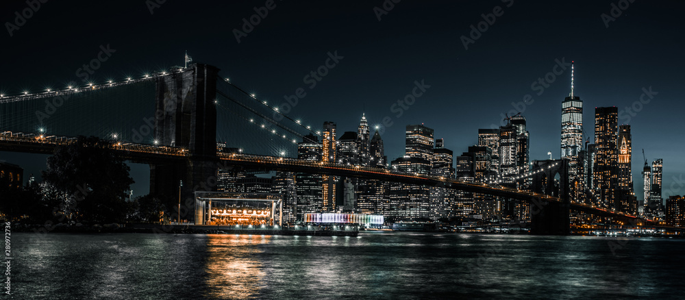 Brooklyn Bridge and Jane's Carousel with views of downtown Manhattan