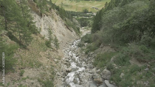 Bach in den Alpen