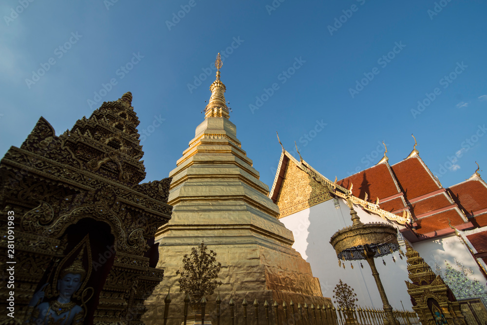 Fototapeta premium THAILAND PHRAE WAT PHRA THAT CHO HAE TEMPLE