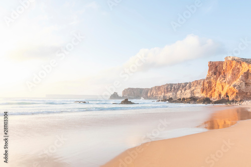 Portugal, Algarve, Sagres, Praia do Tonel, beach, sea and rocky cliffs