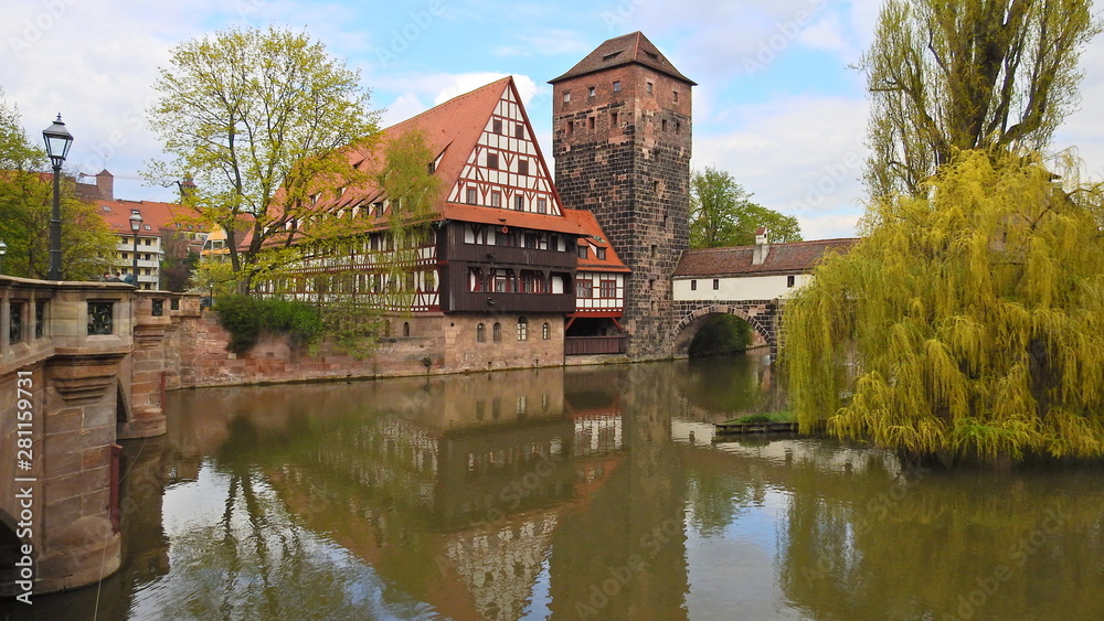 Nuremberg, Alemania, entrando a la hermosa primavera
