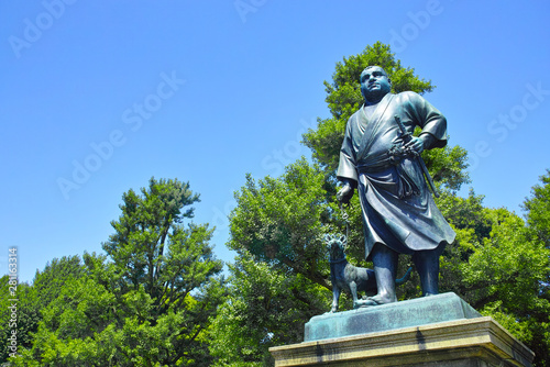 新緑の東京都上野公園、西郷隆盛像 photo