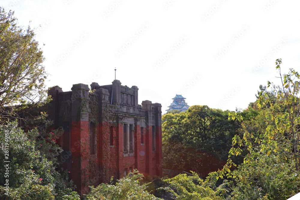 大阪城と古い洋館 Stock 写真 Adobe Stock