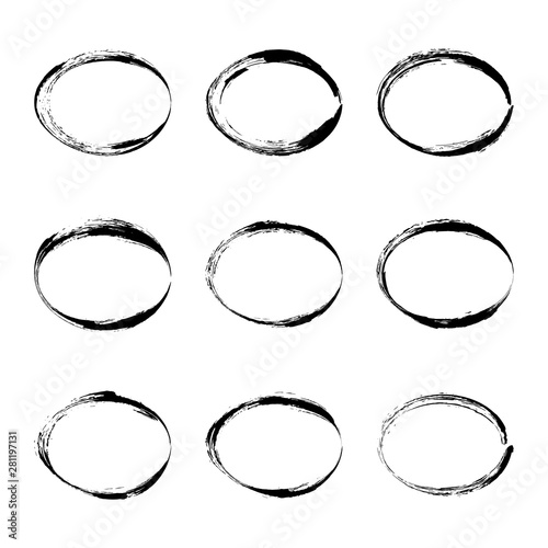 Set hand drawn oval frame. Text box from smears. Vector Black stroke border felt-tip pen objects.