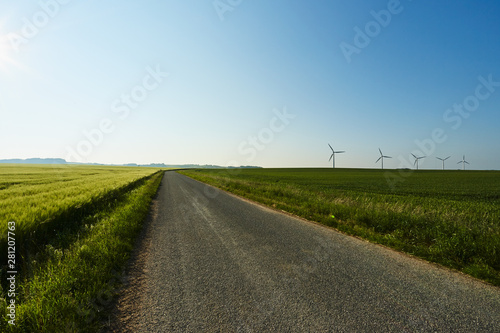 風力発電のある風景