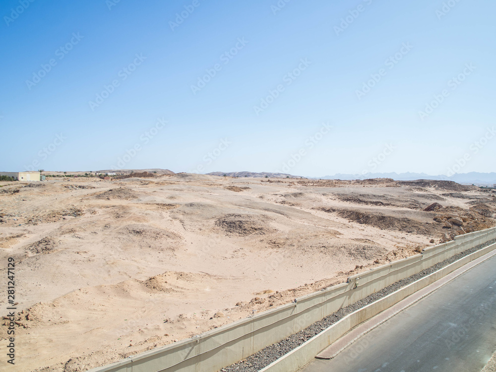 Fototapeta premium Road in the desert