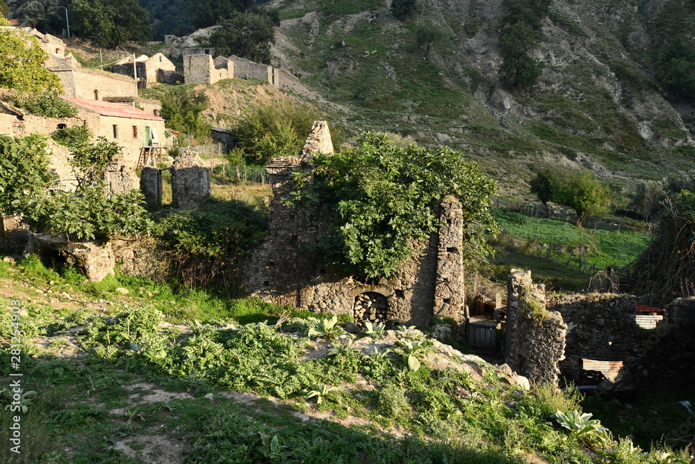 casalnuovo, frazione di Africo vecchio. Parco nazionale dell'aspromonte, Calabria