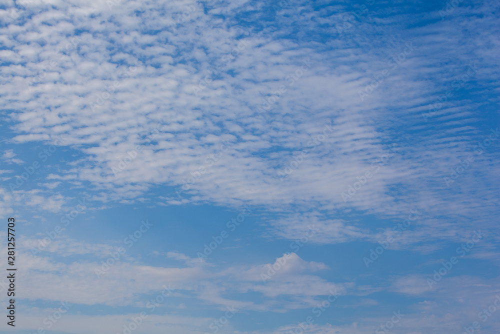 Fototapeta premium Blue sky background with clouds