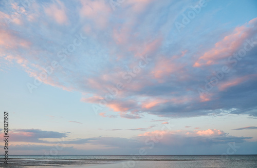 Clouds in the background of the sea