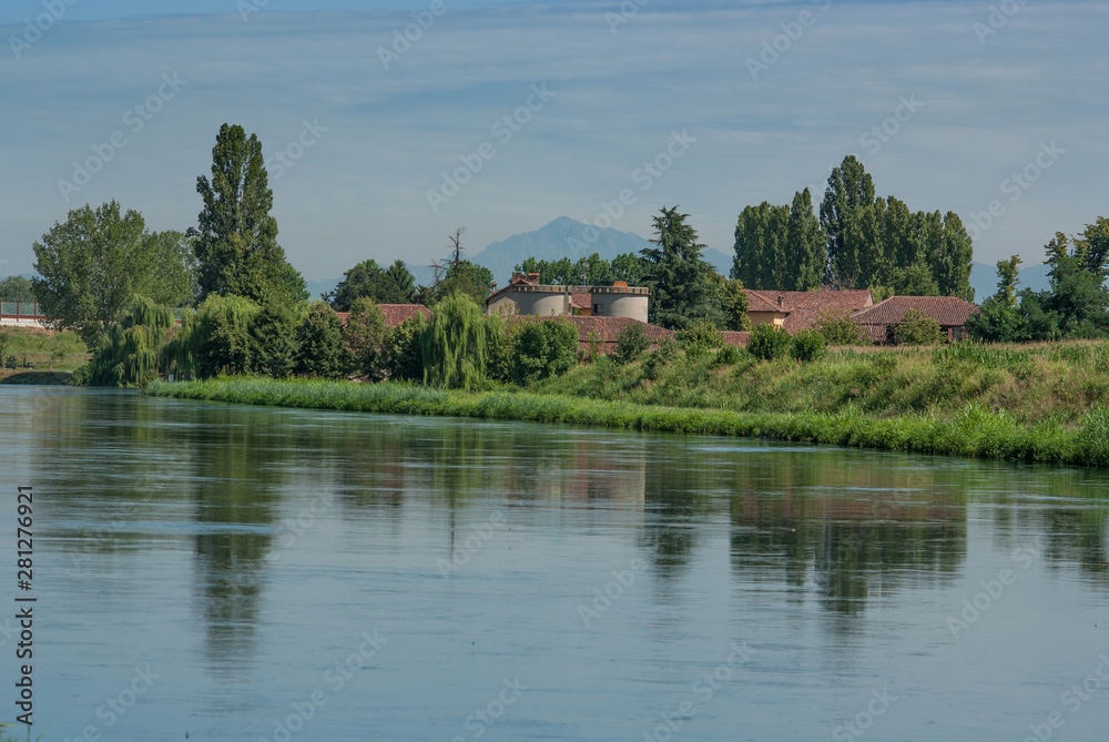 paesaggio di campagna in estate