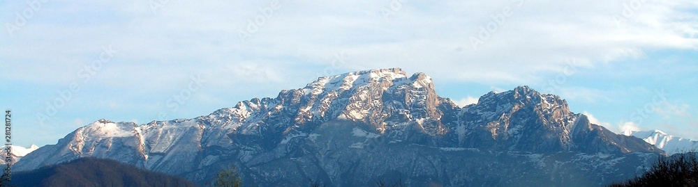 Fototapeta premium Caucasus. Daryal gorge. Mountain Dining.