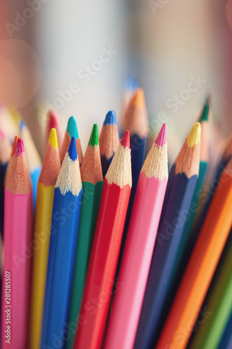 Color pencils 