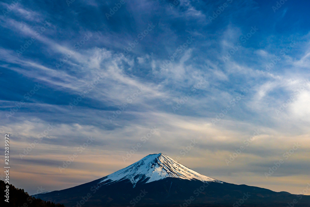 Fototapeta premium Mt. Fuji at kawaguchiko Fujiyoshida, Japan.
