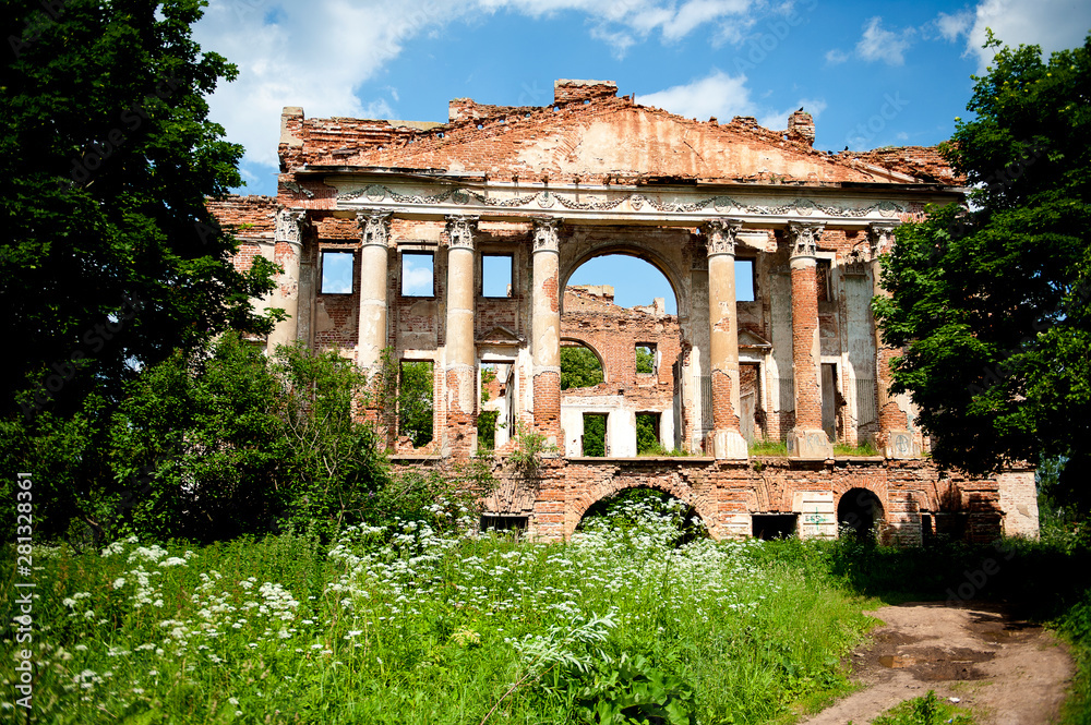 destroyed, abandoned brick mansion Pushchino - na - Nare.  main entrance with columns.  Russia, Moscow. .