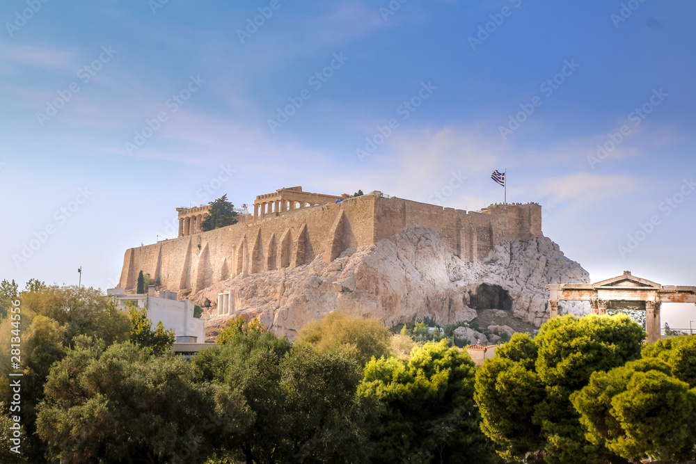 Acrópole vista do Templo de Zeus Olímpico - Atenas