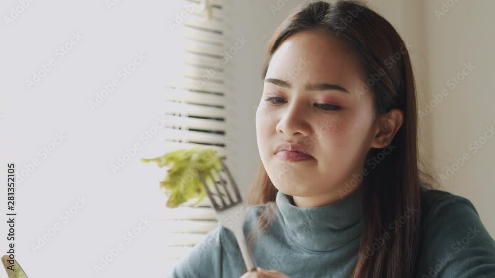 Asian women do not like to eating vegetable Asian women do not like to eating vegetable