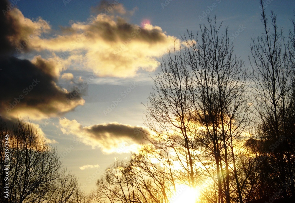 Obraz premium sunset over lake