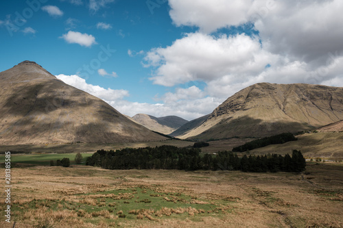 Beinn Dorain and Beinn a'Chaisteil in Highlands of Scotland © Jon Ingall