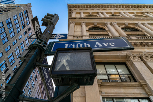 Carta da parati fifth avenue sign new york