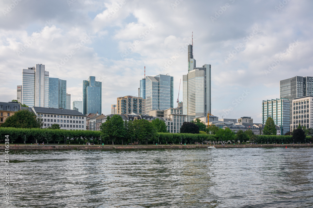 Frankfurt im Sommer, Fluss, Frankfurt, Hochhäuser, Main, Skyline, Sommer