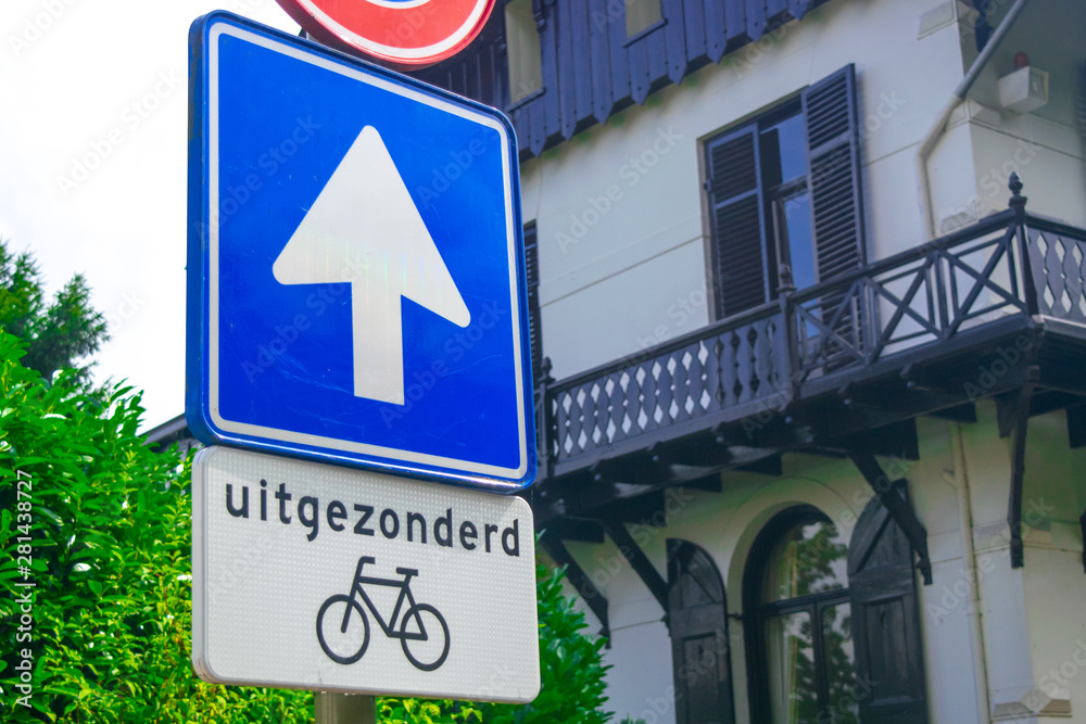 3 Dutch traffic signs