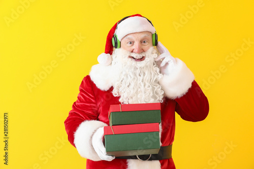 Portrait of Santa Claus wit...