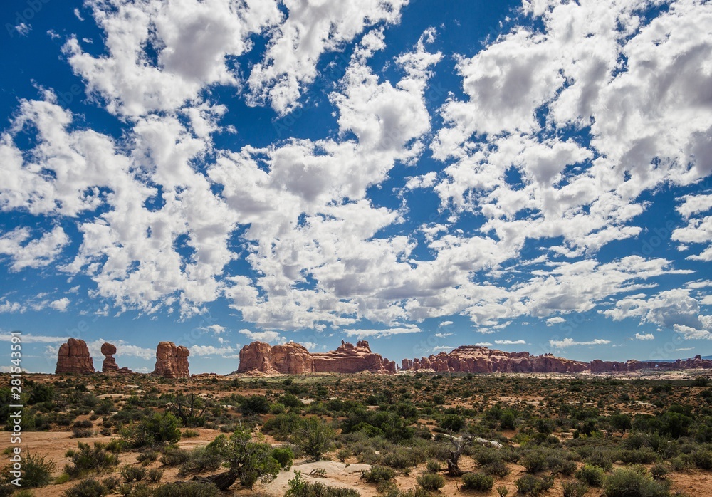 Fototapeta premium pinnacles landscape in arches park