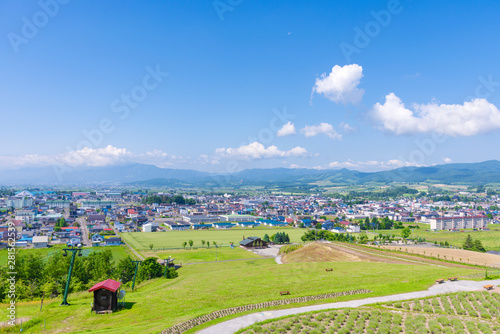 北海道　日の出公園展望台より上富良野町を望む