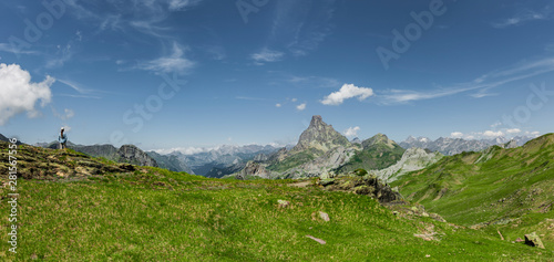 Bergpanorama  Pyrenäen Nationalpark Sommer