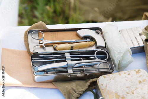 Medical instruments surgeon of the early 19th century. Field surgery.