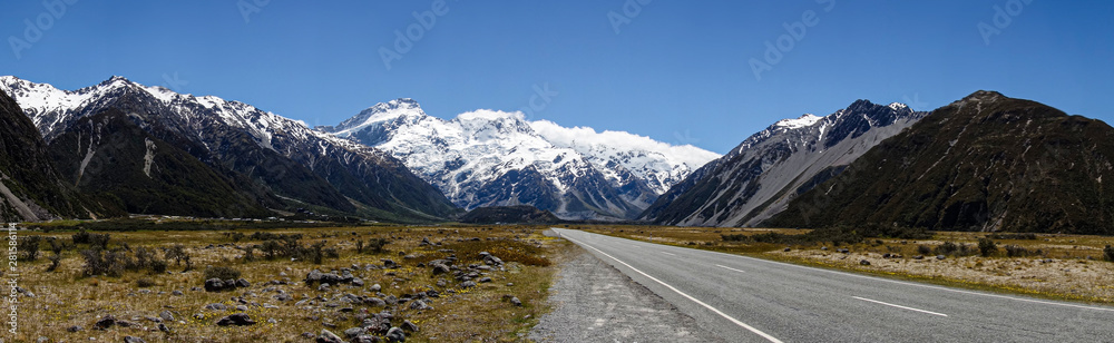The Road to Aoraki The Road to Aoraki