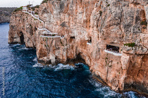 Cova d'en Xoroi Menorca Cave bar isla baleares