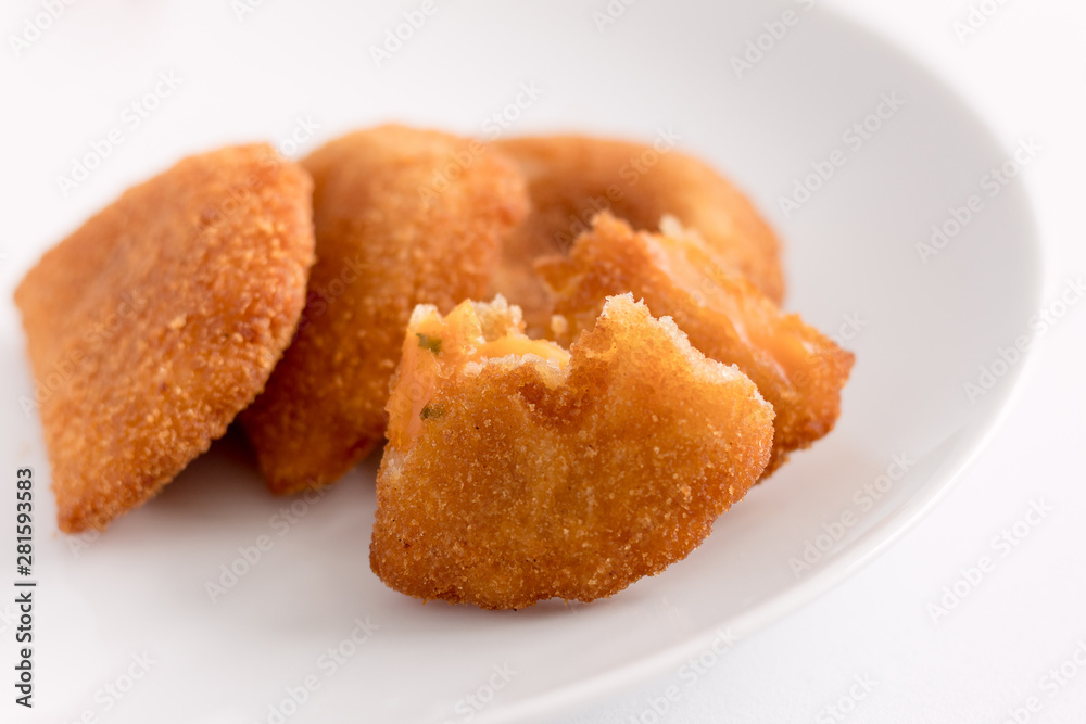 Rissole in French, as risole in Brazil, or rissol in Portugal, is a salty pastry, a kind of half-moon shaped snack, it can be meat, shrimp or cheese. Rissole in French, as risole in Brazil, or rissol in Portugal, is a salty pastry, a kind of half-moon shaped snack, it can be meat, shrimp or cheese.