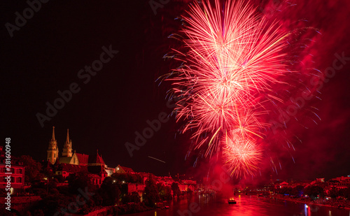 Feuerwerk auf dem Rhein in Basel zum Schweizer Nationalfeiertag am 1. August #281600948