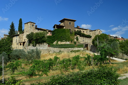 Montefioralle in Chianti © Roland