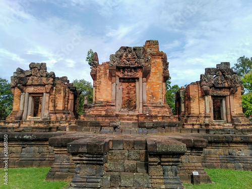 Prasat Pueai Noi