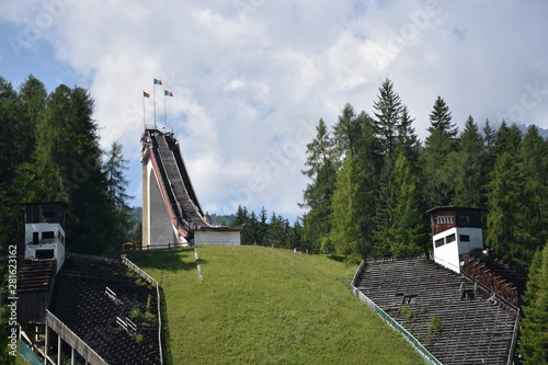 Cortina, Cortina d’Ampezzo, Ampezzo, Ampezzo-Tal, Olympia, Winterspiele, Olympische Winterspiele, 1956, 2026, Schanze, Dorf, Tofana, Tofane, Le Tofane, Turm, Siedlung, Kirche, Haus, Tofana di Rozes, M photo