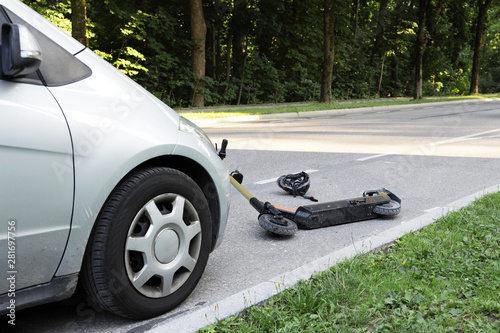 E-Scooter Verkehrsunfall mit einem Auto