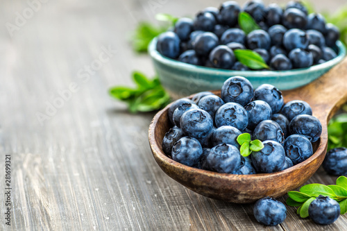 Photo Fresh blueberries background with copy space for your text