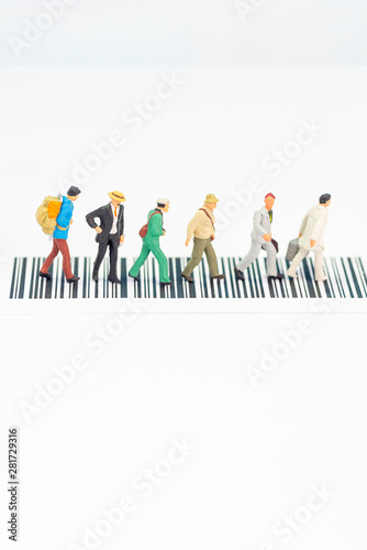 Εκτύπωση καμβά Miniature toys a group of people crossing a road - road safety concept