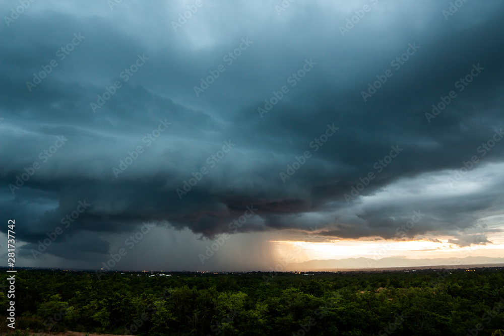 Obraz premium .thunder storm sky Rain clouds .