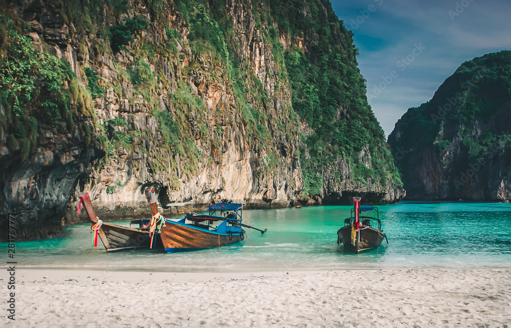 Obraz premium Maya bay Phi Phi Leh island, Krabi Thailand