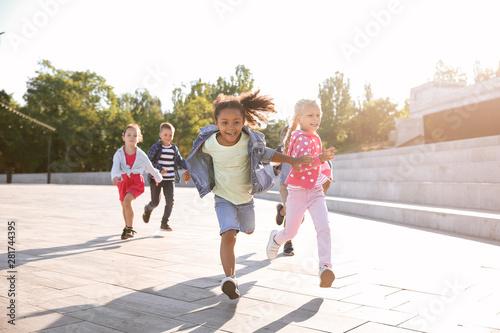 Group of running children o...