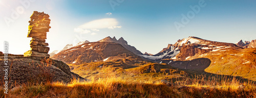 Berglandschaft in Jotunheimen Norwegen mit Steinpyramide