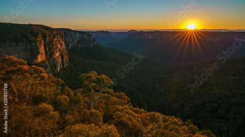 sunrise at govetts leap lookout, blue mountains, australia 43 © Christian B.