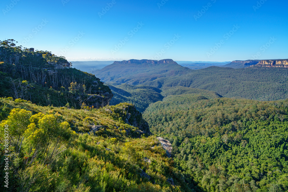 cliff view lookout, blue mountains national park, australia 1