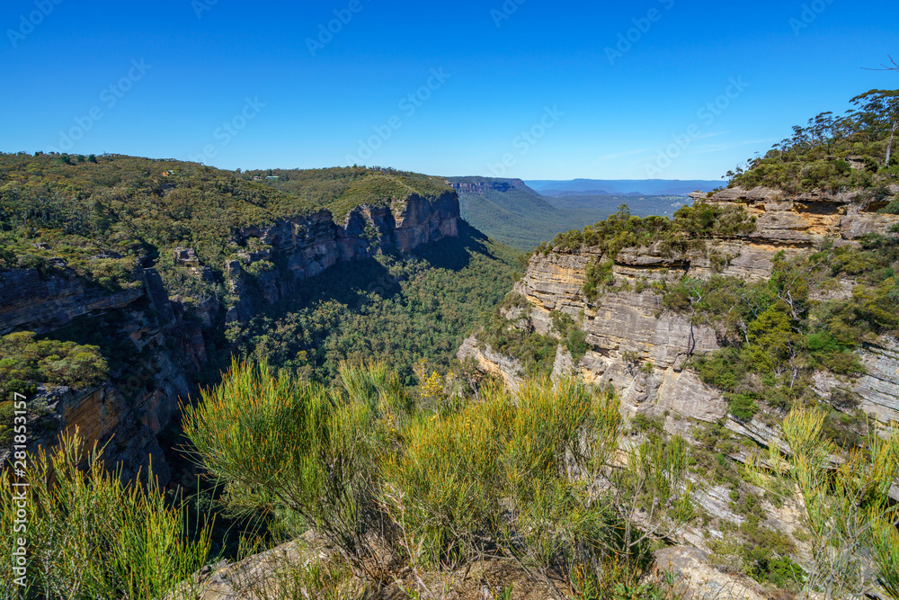 hiking to norths lookout, blue mountains national park, australia 3