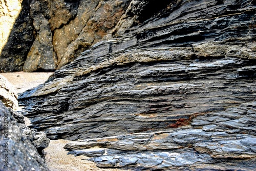 Fondo roca en la playa