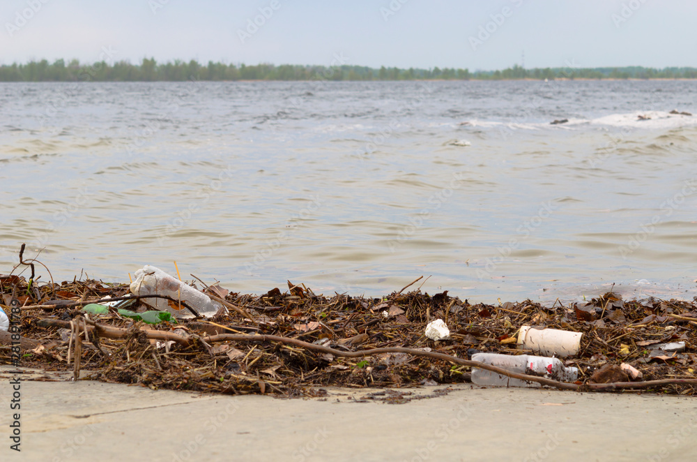 Pollution of the Earth's water resources by human waste and garbage Pollution of the Earth's water resources by human waste and garbage